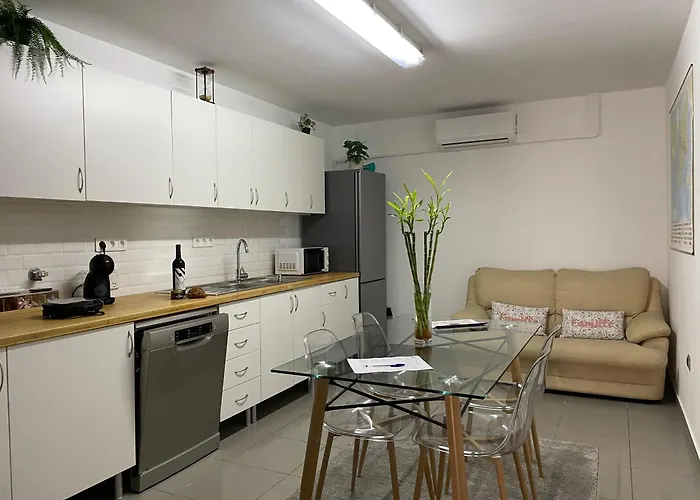 Bamboo House Apartment