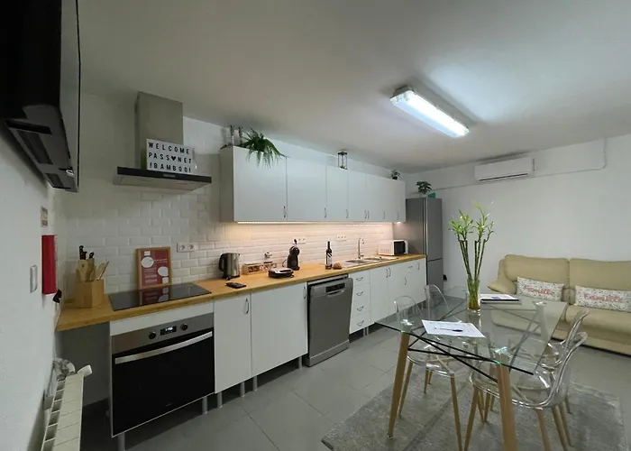 Bamboo House Apartment